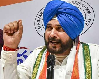 Rahul Gandhi sent me to Pakistan, says Sidhu