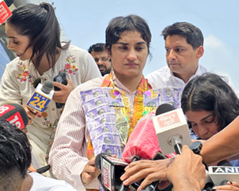 Vinesh Phogat receives emotional homecoming after Paris Olympics heartbreak