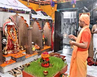 Yogi govt to hold Ramayana, Durga Saptshati recitations in districts during Navratri